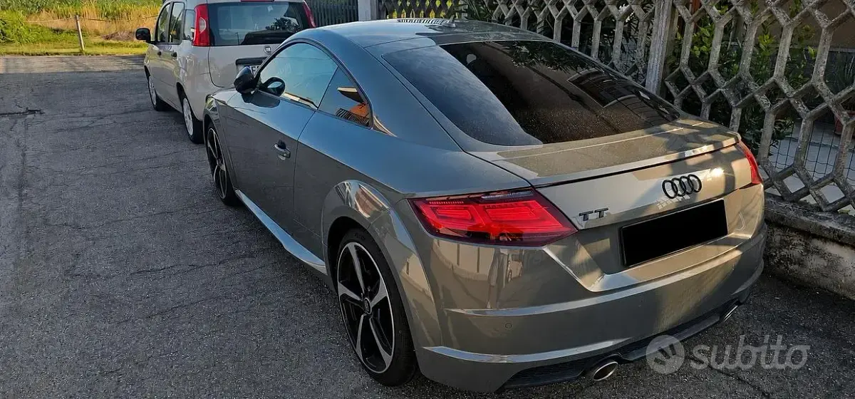 Usata Audi TT S-Line 245 CV (180 kW) 2022 Grigio Coupé