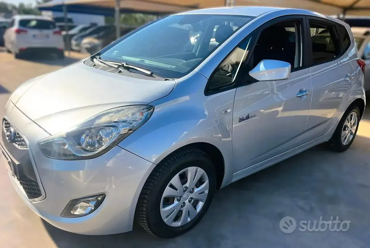 Usata Hyundai ix20 Style 90 CV (66 kW) 2011 Grigio Utilitaria