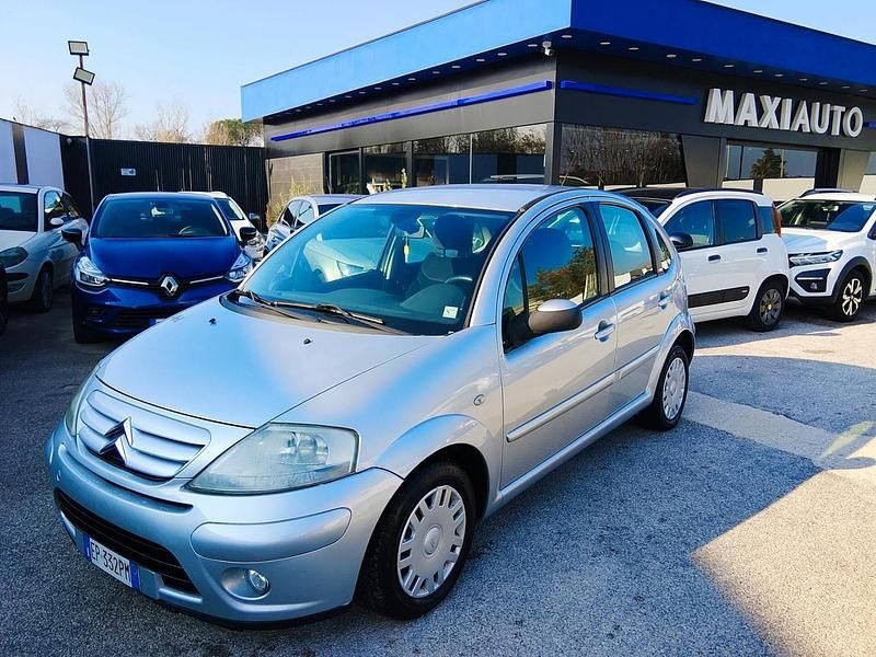 Argento Usata 2008 Citroën C3 Exclusive Tre volumi | 3200 € (Buon prezzo) - Immagine 1/4