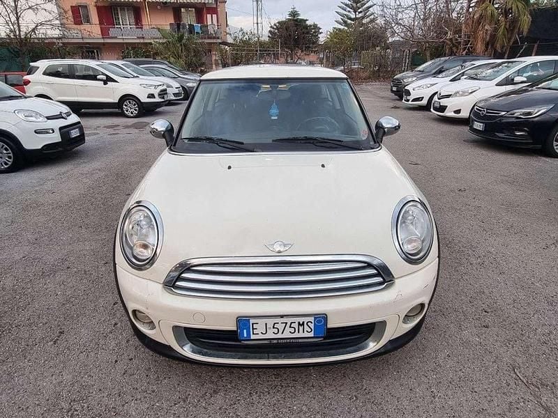 Usata Mini ONE 75 CV (55 kW) 2011 Beige Utilitaria