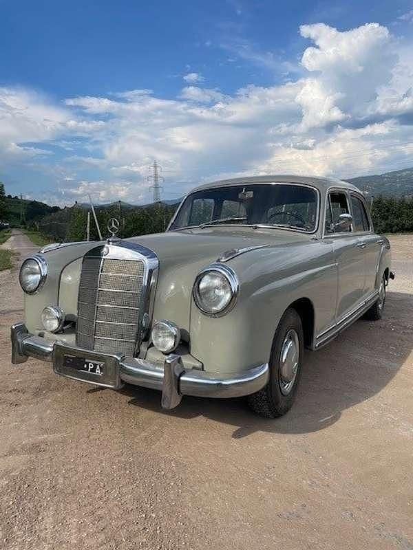 Usata Mercedes 220 95 CV (69 kW) 1956 Grigio Berlina