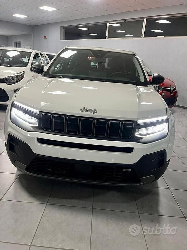 Usata Jeep Avenger Longitude 101 CV (74 kW) 2023 Bianco SUV