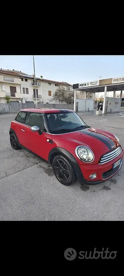 Usata Mini ONE 75 CV (55 kW) 2012 Rosso Utilitaria