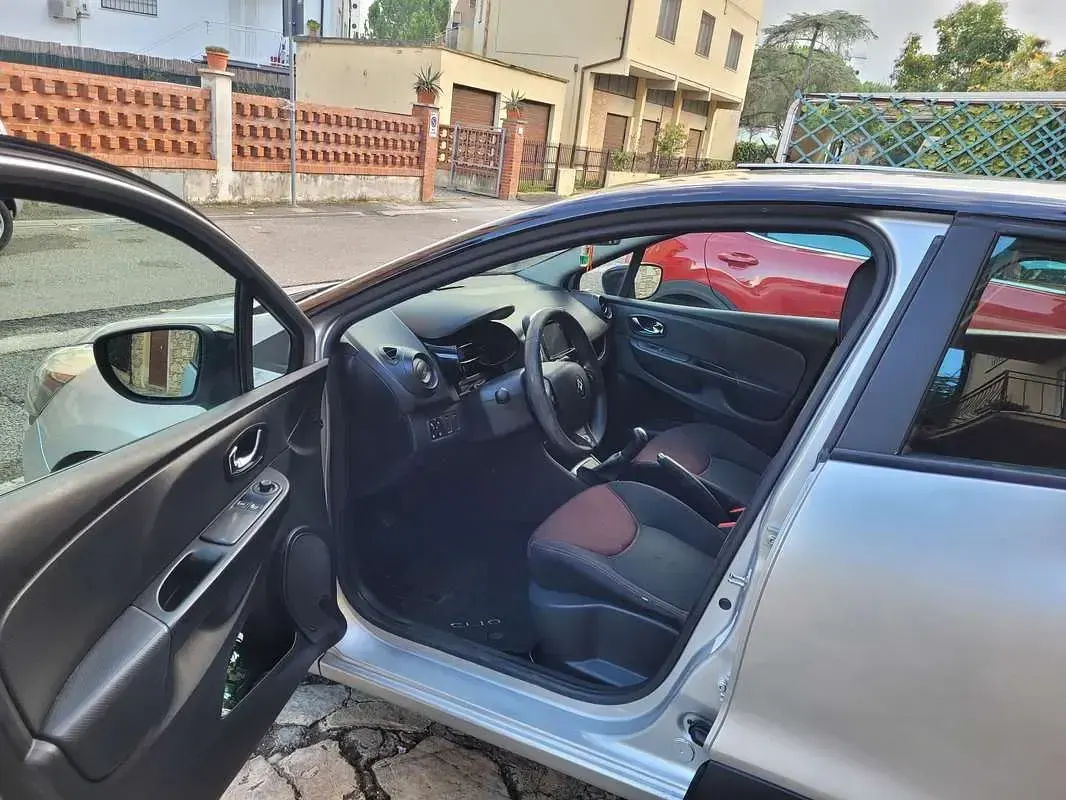 Usata Renault Clio 75 CV (55 kW) 2014 Utilitaria