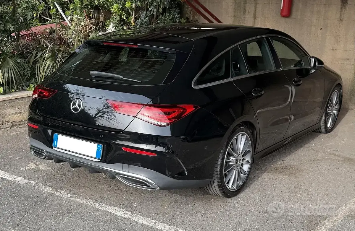 Usata Mercedes CLA220 Shooting Brake AMG line 190 CV (139 kW) 2020 Nero Station wagon