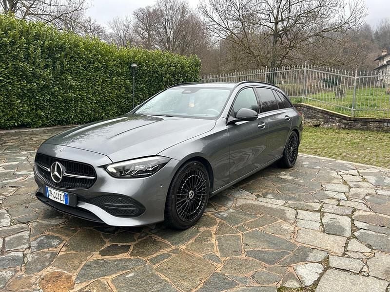 Usata Mercedes C180 183 CV (134 kW) 2022 Grigio Station wagon