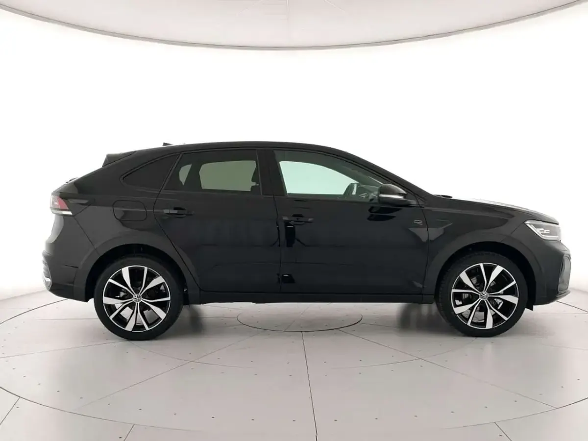 Nuova VW Taigo R-line Plus 116 CV (85 kW) 2026 Deep black perlato SUV