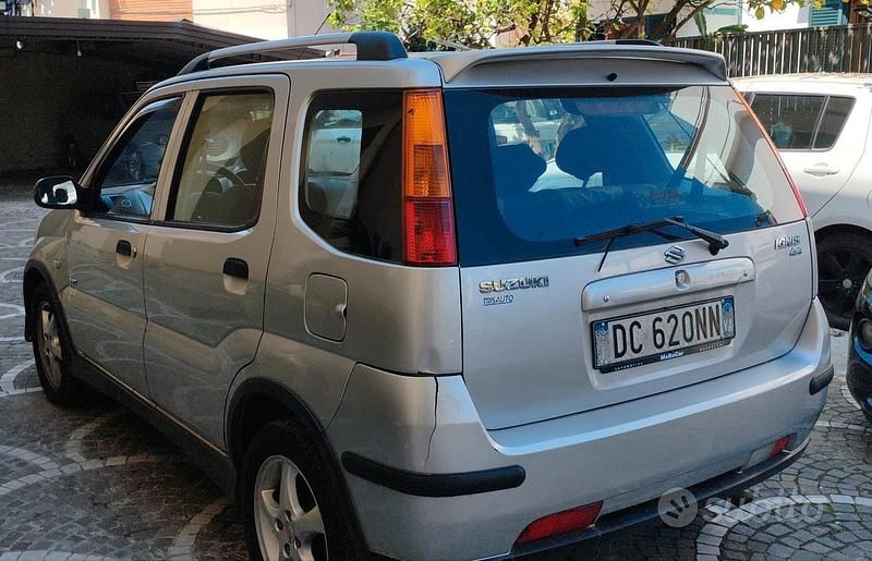 Usata Suzuki Ignis 100 CV (73 kW) 2006 Grigio Utilitaria