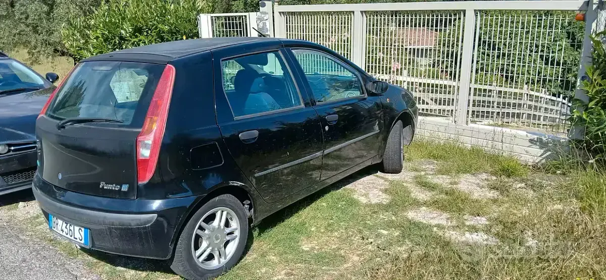 Usata Fiat Punto 80 CV (58 kW) 2002 Nero Utilitaria