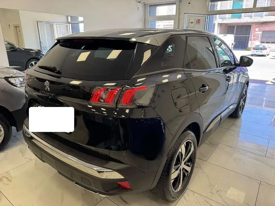Usata Peugeot 3008 Allure 131 CV (96 kW) 2024 SUV