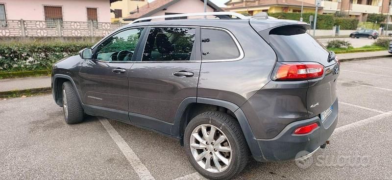 Usata Jeep Cherokee Limited 2018 Grigio SUV