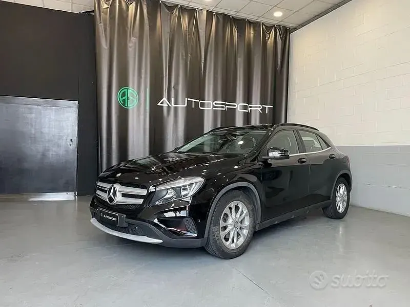 Usata Mercedes GLA220 Executive 177 CV (130 kW) 2016 Nero SUV