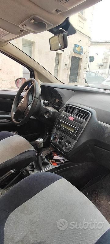 Usata Fiat Grande Punto 75 CV (55 kW) 2006 Blu Utilitaria