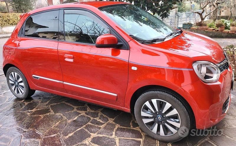 Usado Renault Twingo 60 kW (82 HP) 2021 Vermelho Citadino