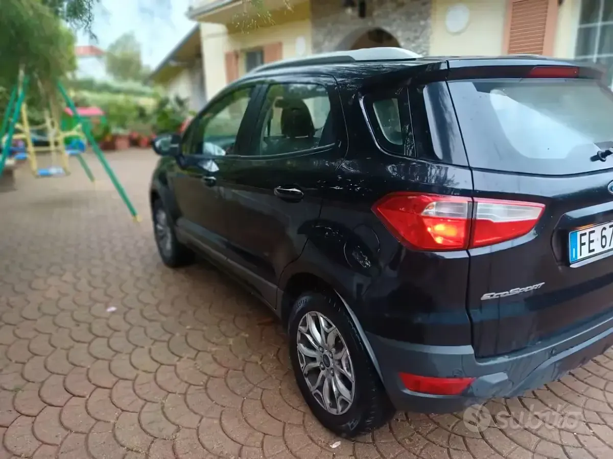 Usata Ford Ecosport 95 CV (69 kW) 2016 Nero SUV
