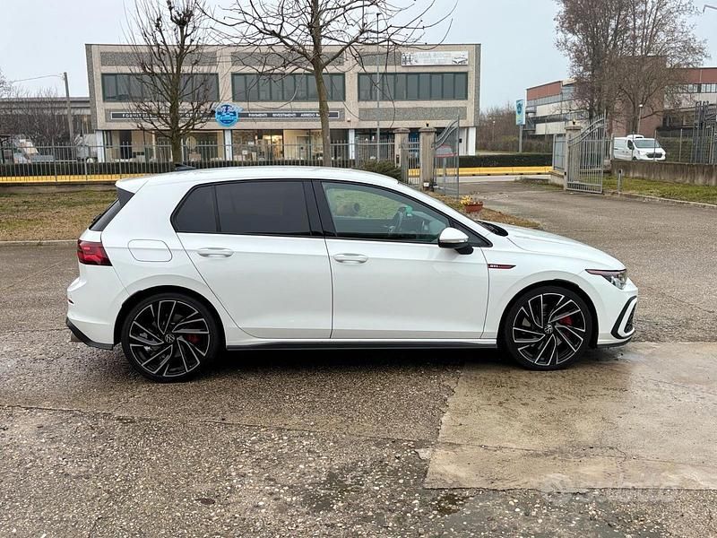Usata VW Golf GTI 245 CV (180 kW) 2024 Bianco Berlina