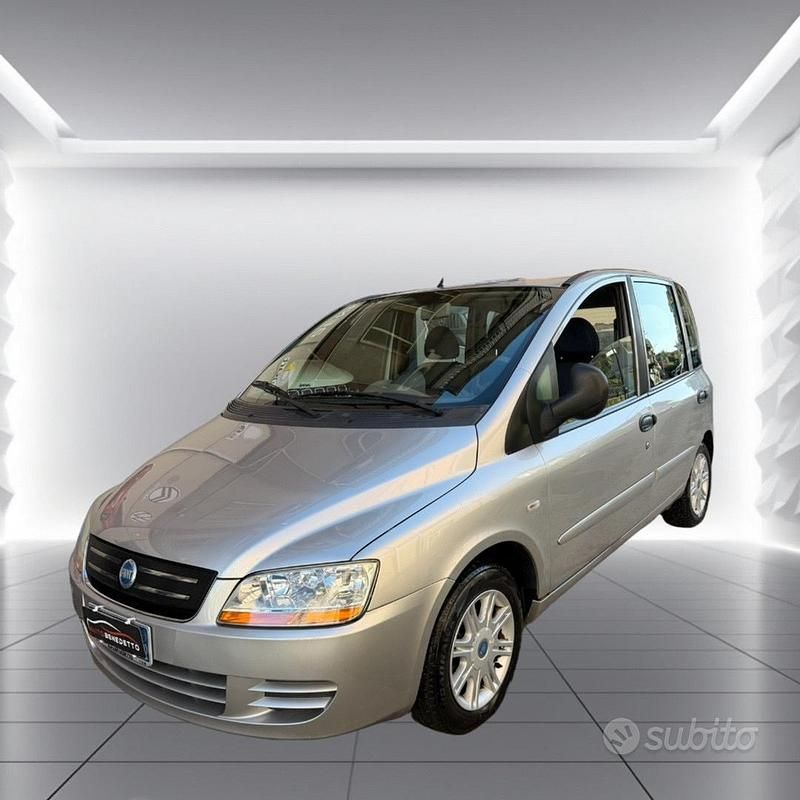 Usata Fiat Multipla Family 110 CV (80 kW) 2005 Grigio Monovolume