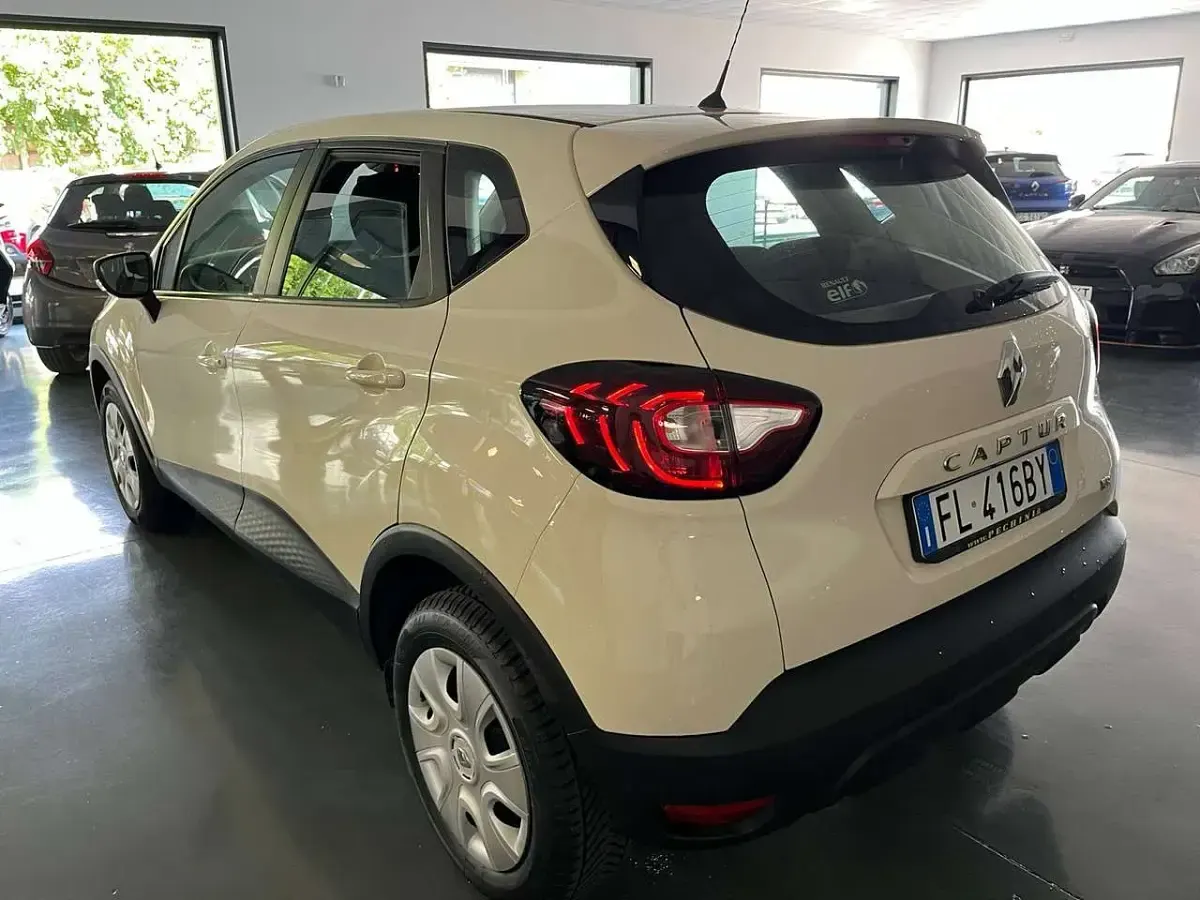 Usata Renault Captur Life 90 CV (66 kW) 2017 Other SUV