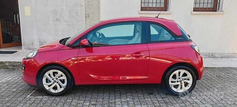 Usata Opel Adam Jam 87 CV (63 kW) 2014 Rosso Utilitaria