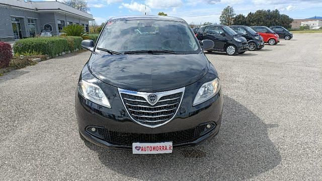 Begagnad Lancia Ypsilon 85 HK (62 kW) 2013 Svart Halvkombi