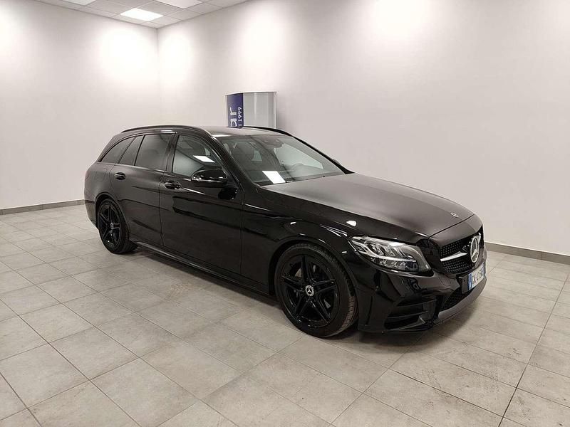 Usata Mercedes C220 AMG line 194 CV (142 kW) 2021 Nero Station wagon