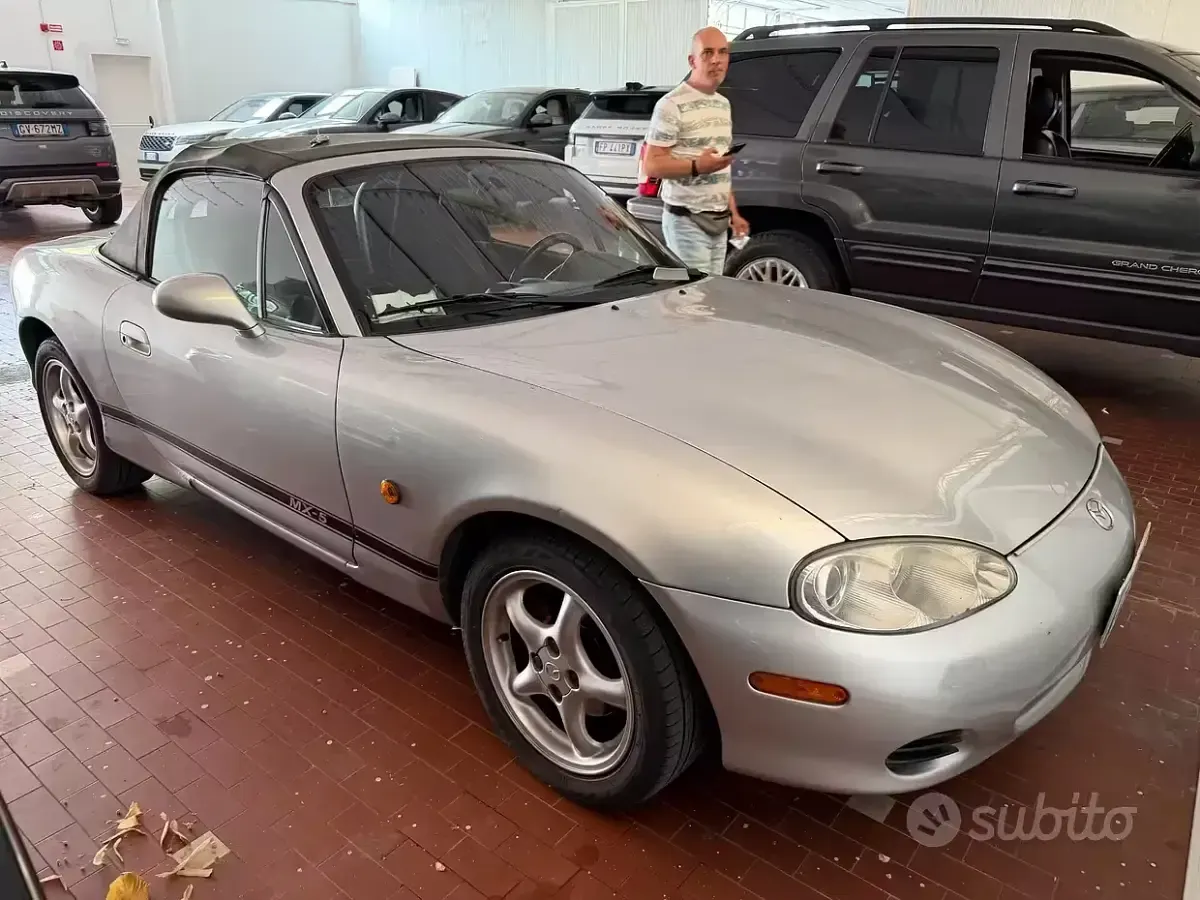 Usata Mazda MX5 110 CV (80 kW) 2003 Grigio Cabrio