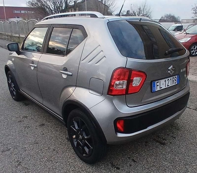 Usata Suzuki Ignis 90 CV (66 kW) 2017 Vernice metallizzata Utilitaria