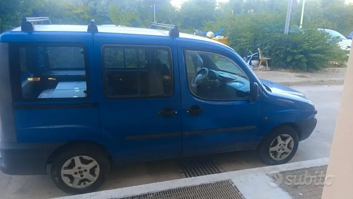 Usata Fiat Doblò 101 CV (74 kW) 2002 Bluazzurro Monovolume