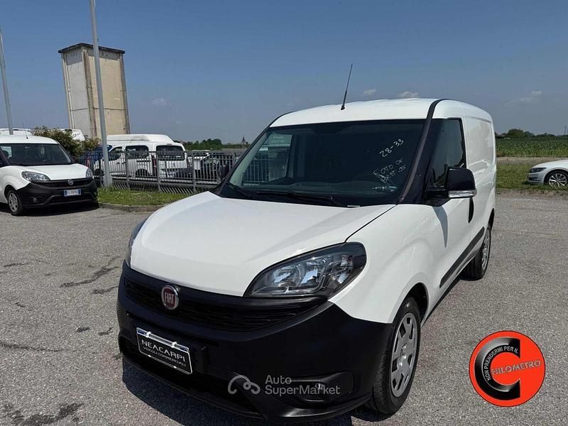 Bianco pastello Usata 2020 Fiat Doblò Monovolume | 8500 € (Buon prezzo) - Immagine 1/4