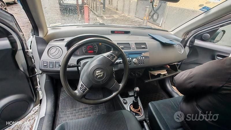Usata Suzuki Swift 2006 Bianco Utilitaria