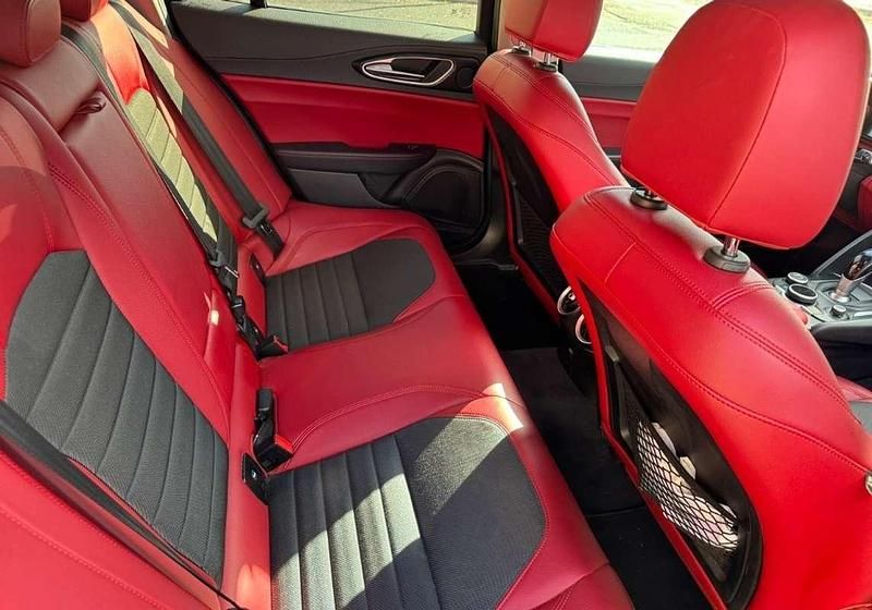 Usata Alfa Romeo Giulia Super 150 CV (110 kW) 2018 Berlina