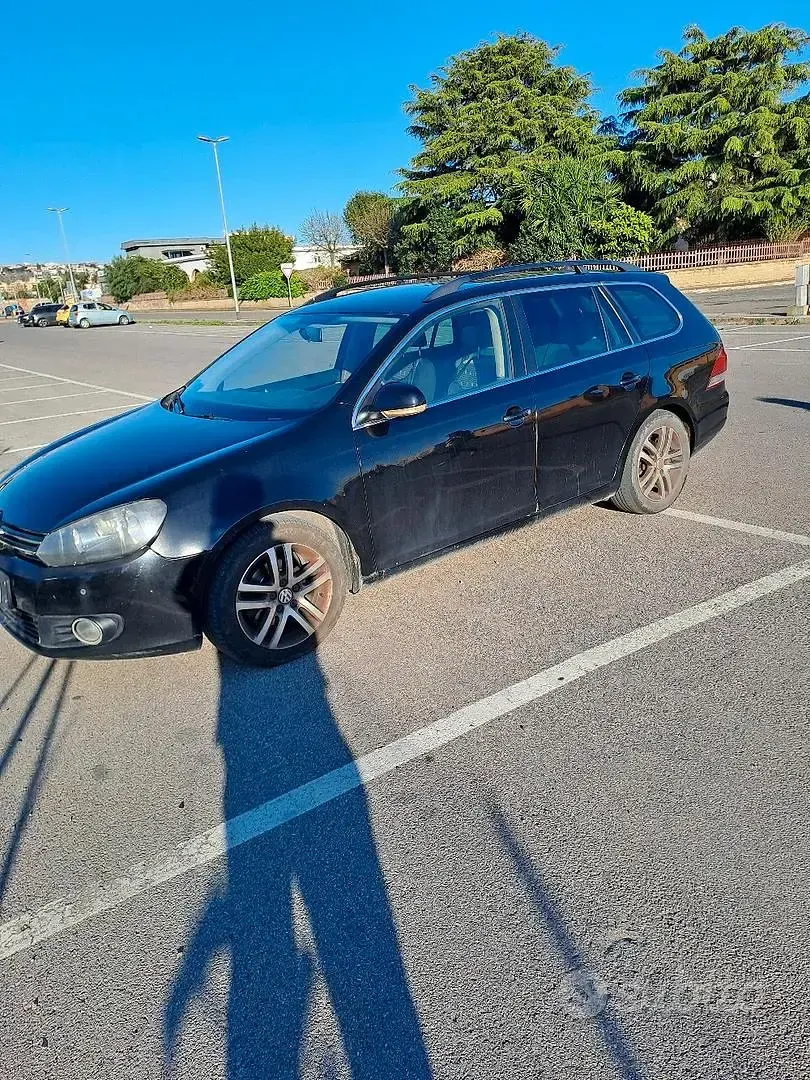 Usata VW Golf 105 CV (77 kW) 2010 Nero Monovolume