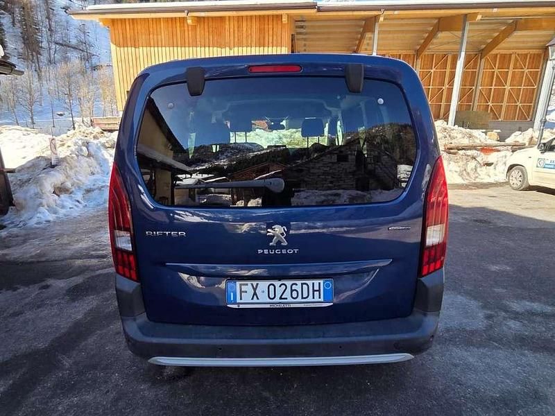Usata Peugeot Rifter GT-line 131 CV (96 kW) 2019 Blu/azzurro Monovolume