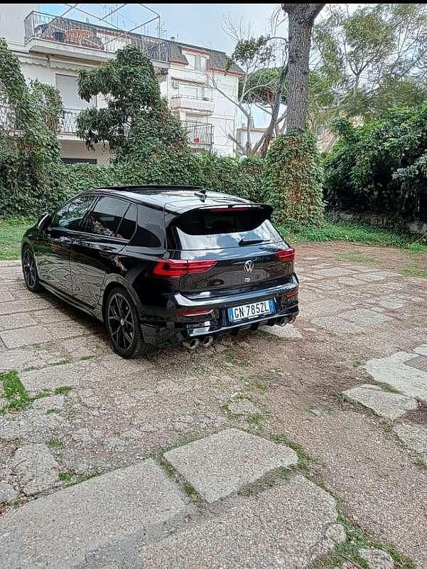 Usata VW Golf VIII R 320 CV (235 kW) 2023 Nero Berlina