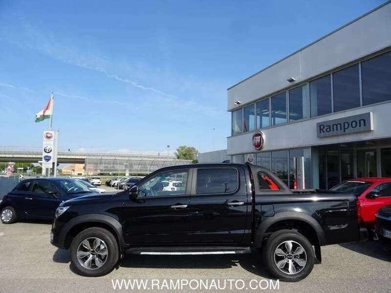 Nuova EVO Cross 4 136 CV (100 kW) 2025 Nero Pick-up