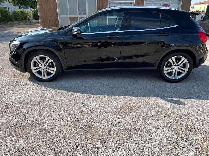 Usata Mercedes GLA200 Executive 136 CV (100 kW) 2016 SUV