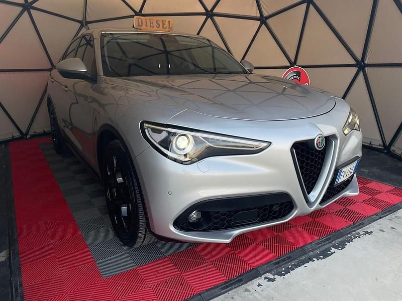Usata Alfa Romeo Stelvio Business 160 CV (117 kW) 2019 Grigio SUV