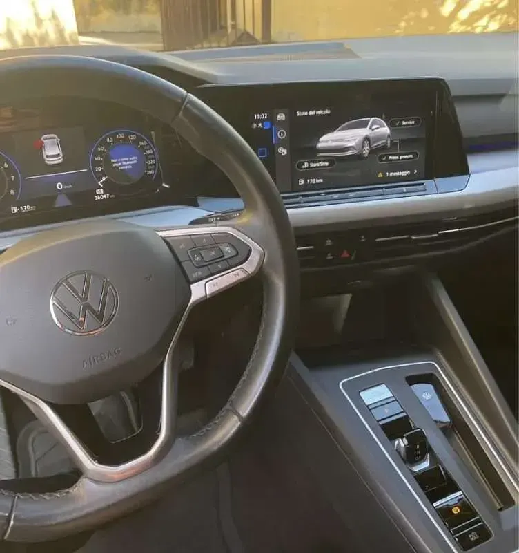 Usata VW Golf VIII Life 110 CV (80 kW) 2023 Berlina