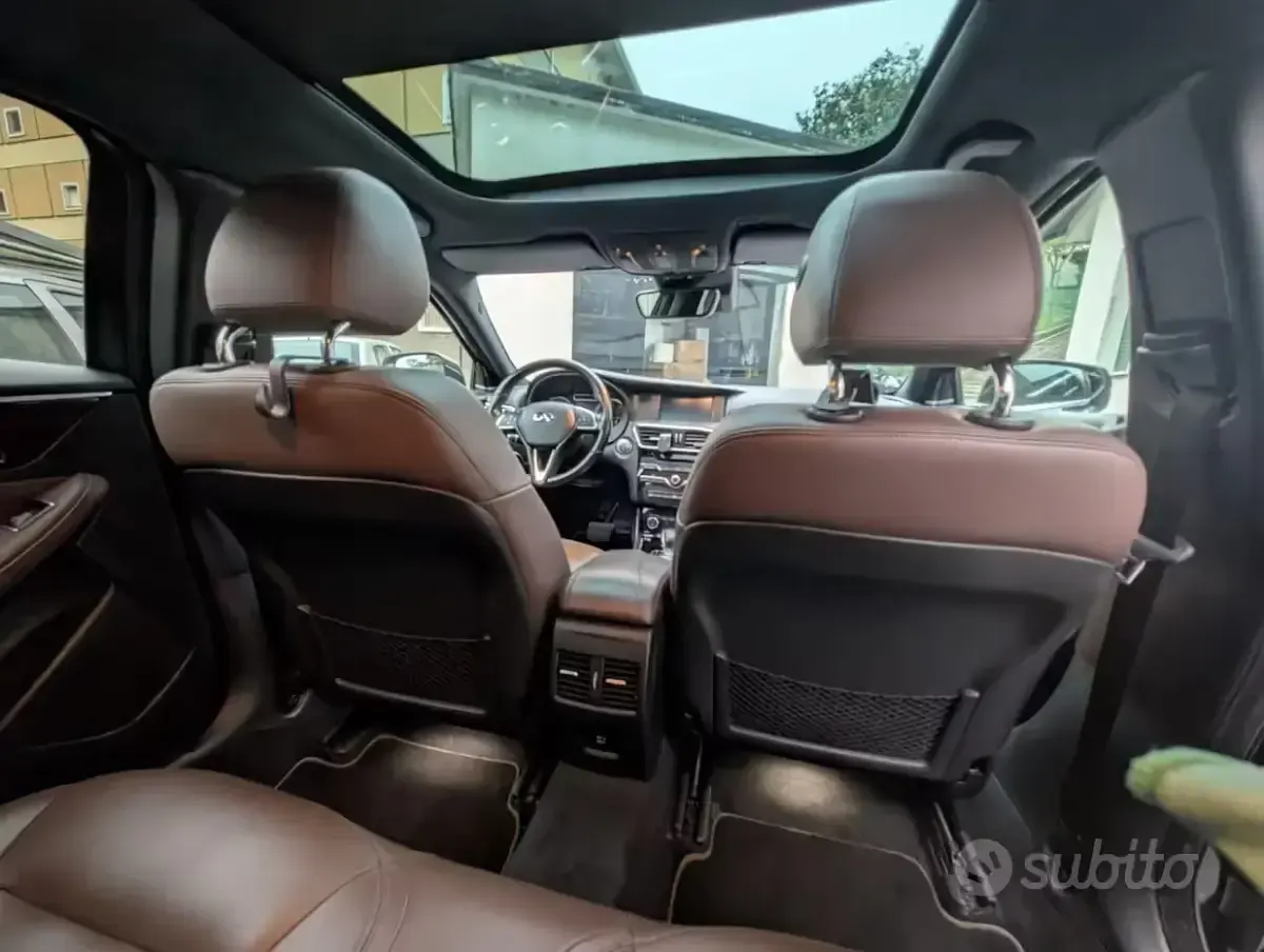 Usata Infiniti Q30 170 CV (125 kW) 2017 Nero Berlina