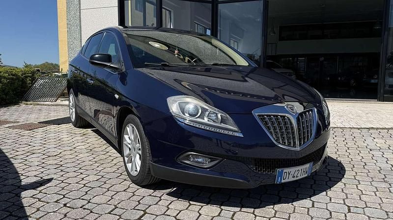 Usata Lancia Delta 120 CV (88 kW) 2009 Blu/azzurro Utilitaria