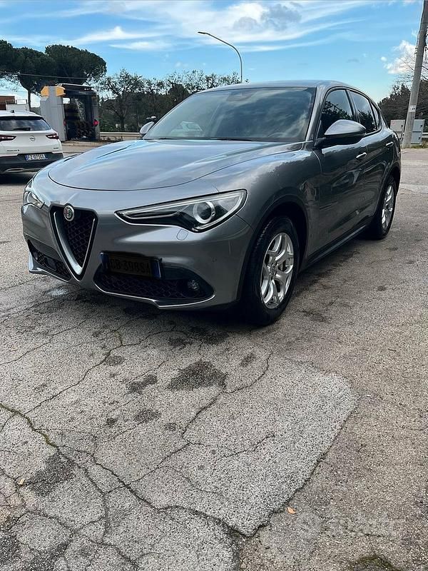 Usata Alfa Romeo Stelvio Business 190 CV (139 kW) 2020 Grigio SUV