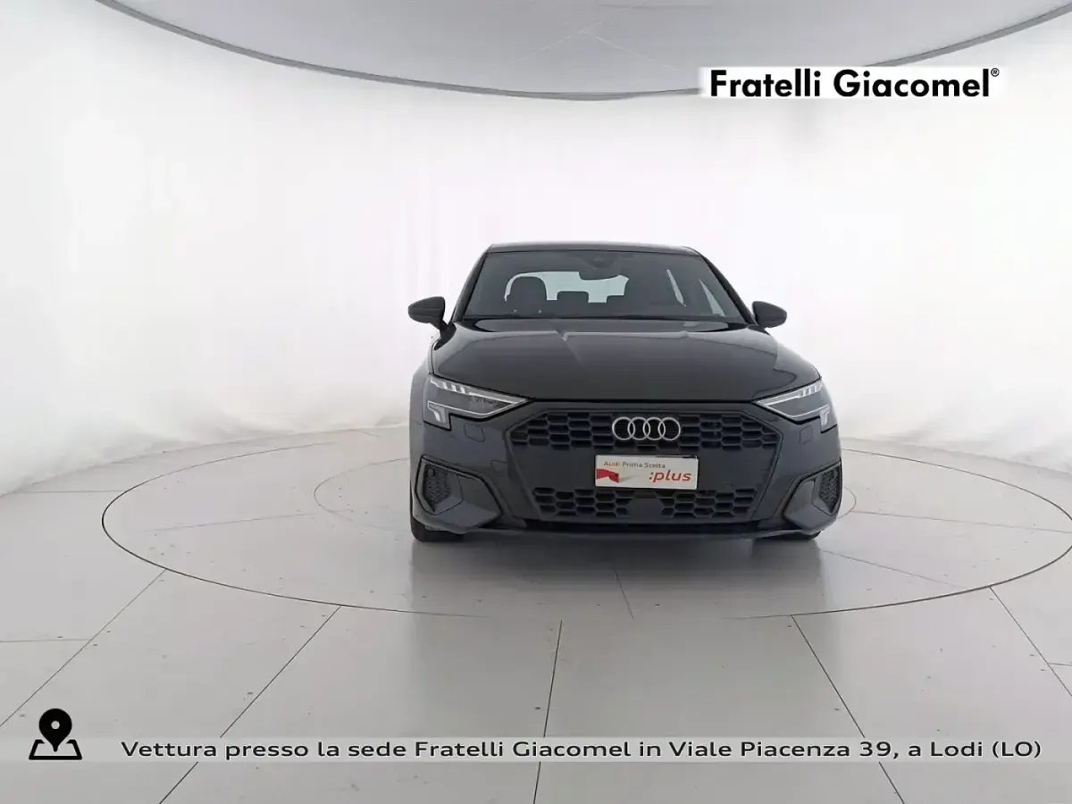 Usata Audi A3 Business 204 CV (150 kW) 2021 Nero mythos metallizzato Berlina