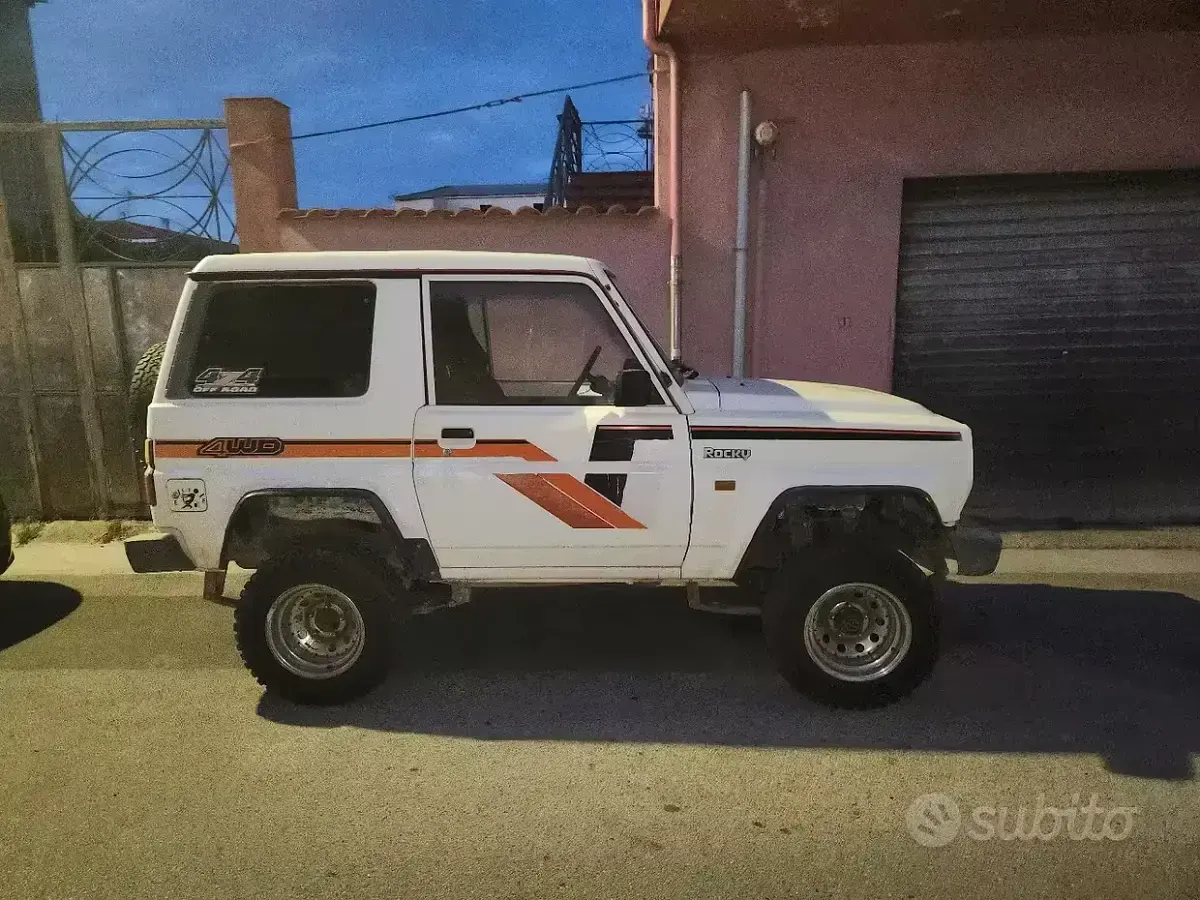 Usata Daihatsu Rocky 1987 Bianco SUV
