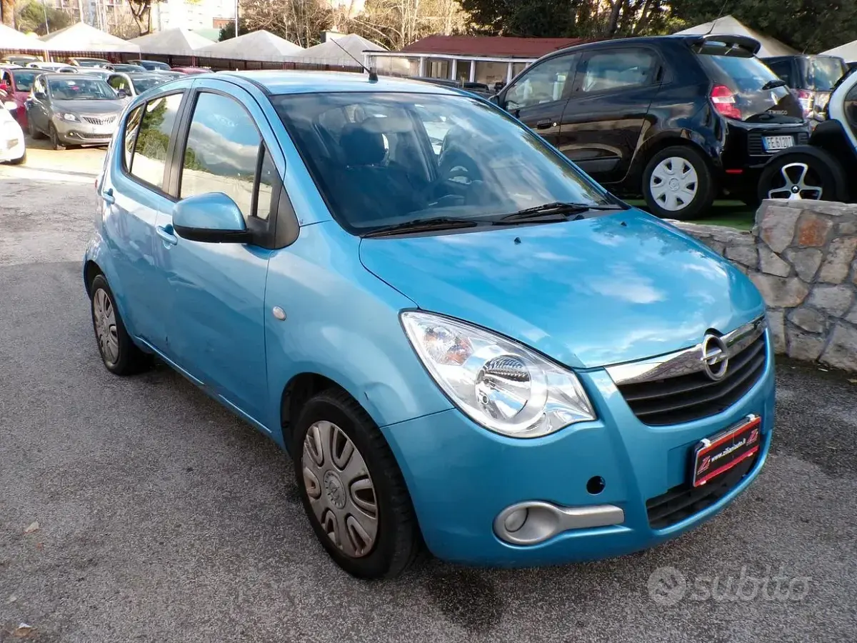 Usata Opel Agila 68 CV (50 kW) 2012 Bluazzurro Utilitaria