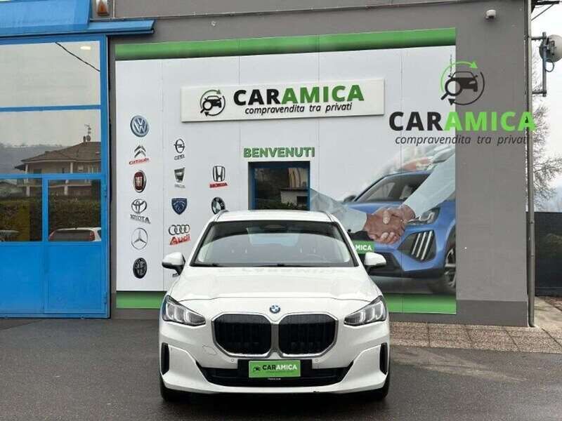 Bianco metalizzato Usata 2022 BMW 218 Active Tourer Monovolume | 26.500 € (Buon prezzo) - Immagine 1/4