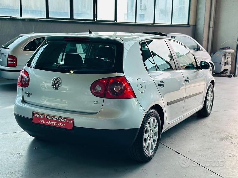 Usata VW Golf Comfortline 102 CV (75 kW) 2006 Grigio Berlina