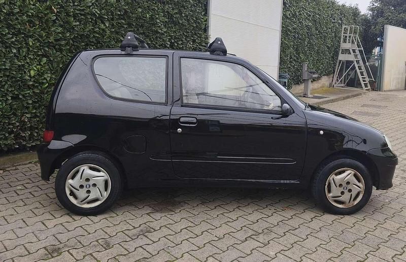 Usata Fiat 600 Anniversary 54 CV (39 kW) 2007 Nero Utilitaria