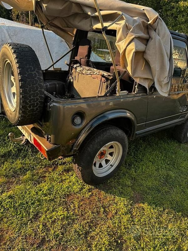 Usata Suzuki Samurai 69 CV (50 kW) 1997 Grigio SUV