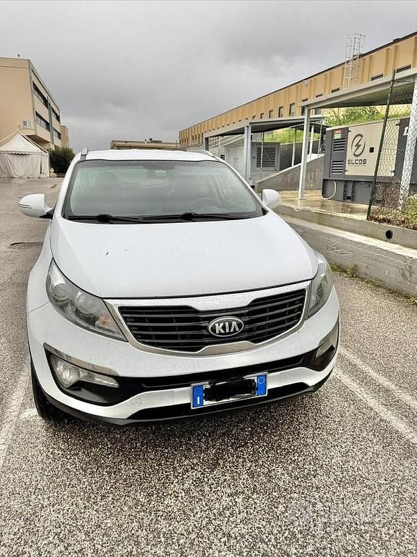 Second-hand Kia Sportage Active 116 CP (85 kW) 2012 Alb SUV