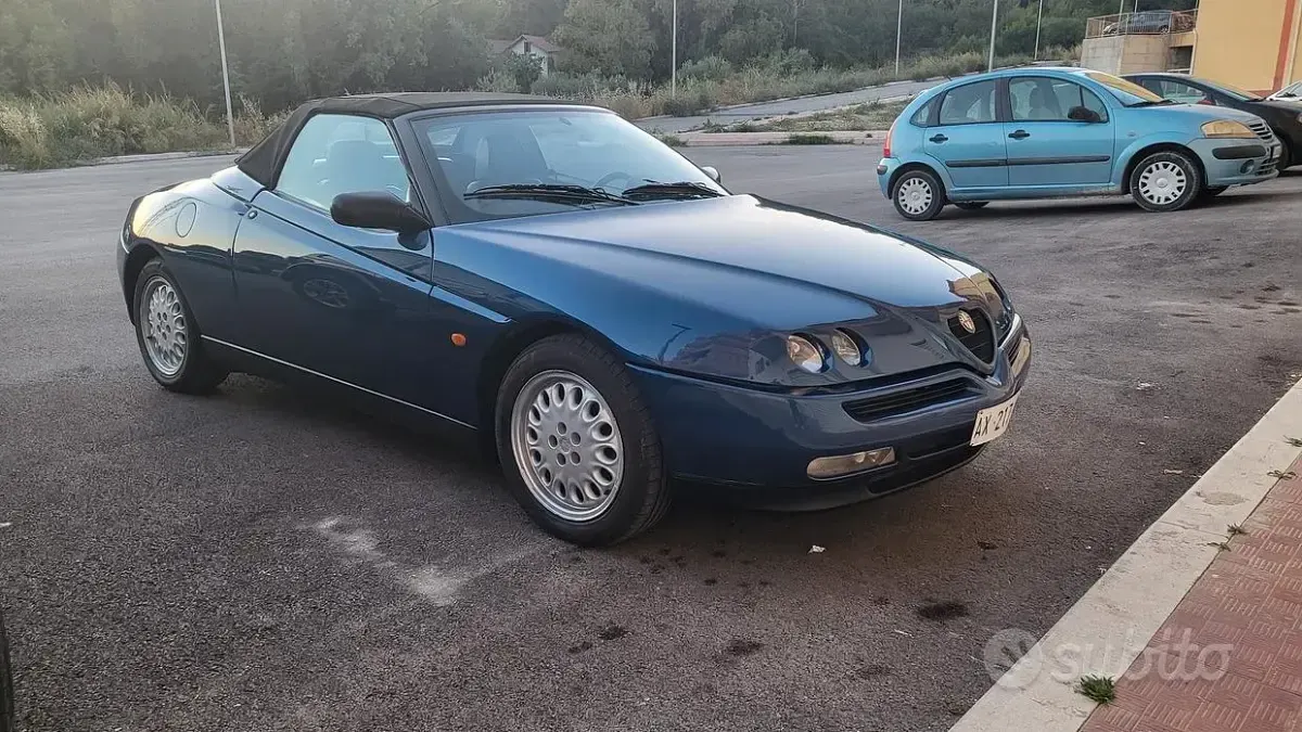 Usata Alfa Romeo Spider 150 CV (110 kW) 1997 Bluazzurro Cabrio